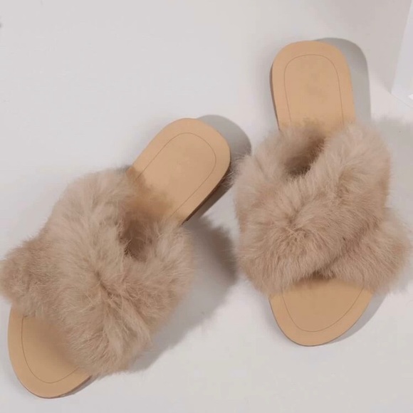 Furry Slides - Picture 3 of 5